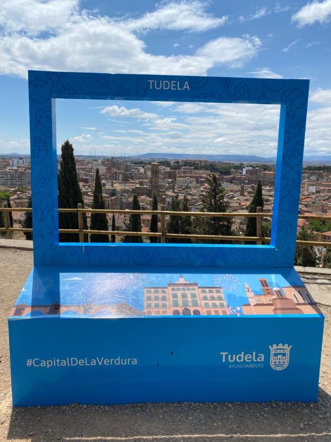 Voila Catedral Apartment Tudela Luaran gambar